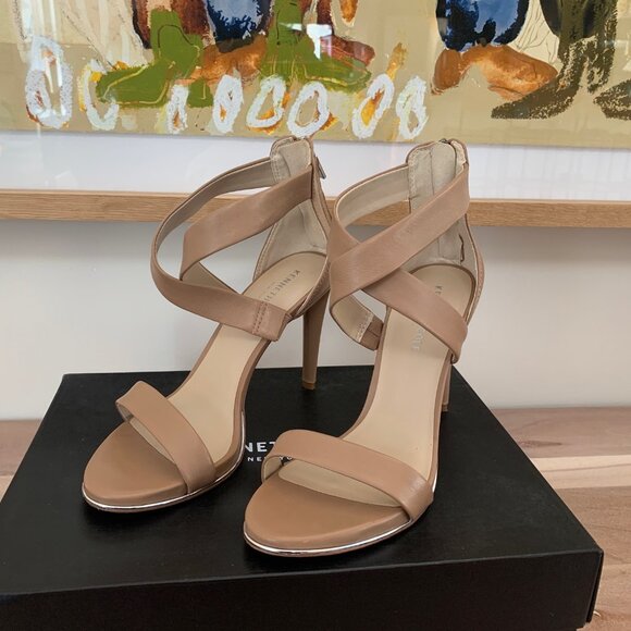 Kenneth Cole - Brooke Cross Sandal - Latte - Size 7 - Picture 1 of 6
